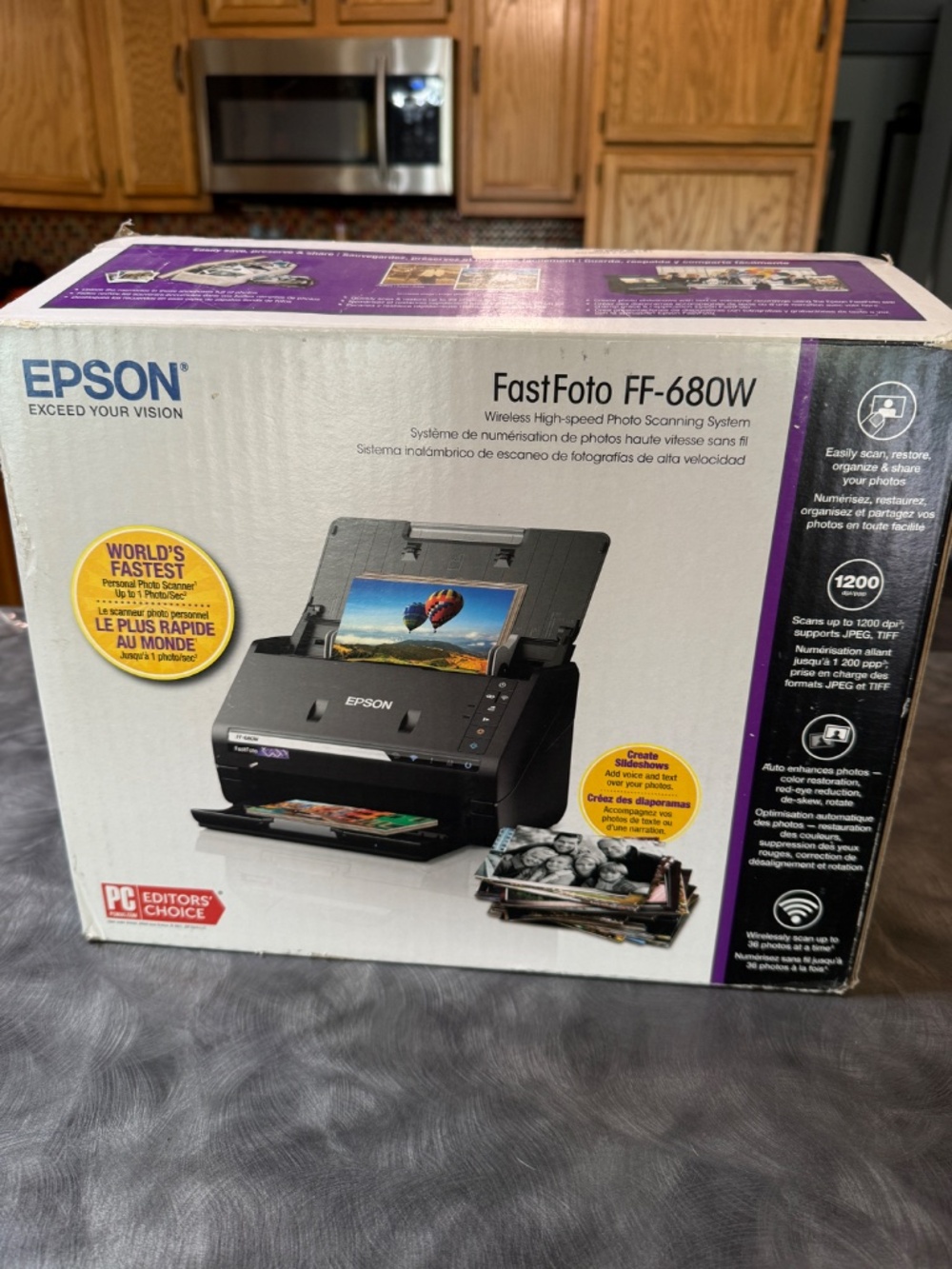 Epson FastFoto FF-680 Photo & Document Scanner - Picture 4 of 6